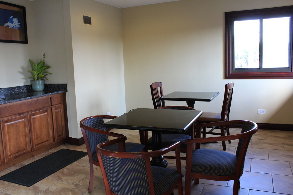 American Inn And Suites Countryside Экстерьер фото