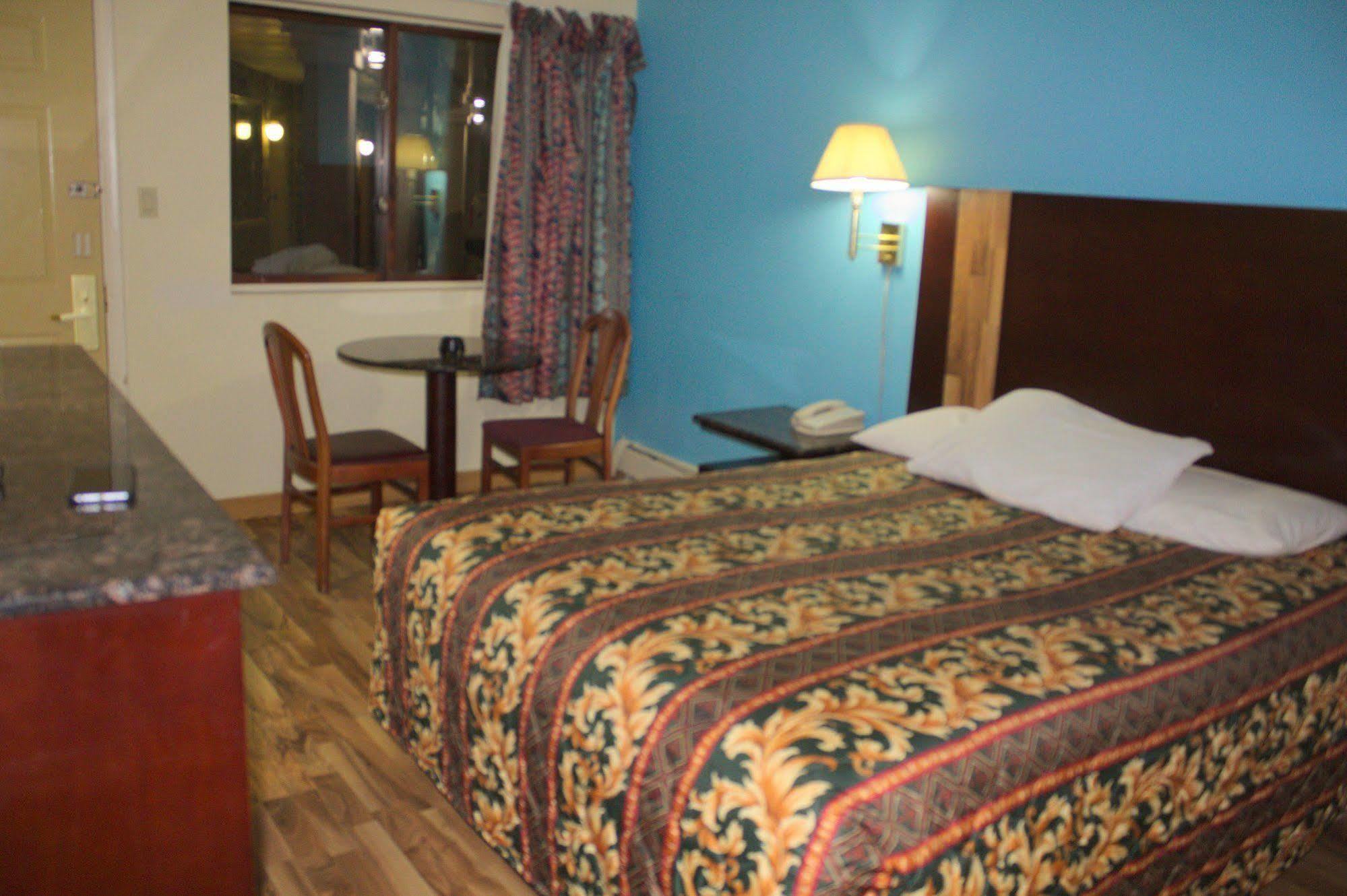 American Inn And Suites Countryside Экстерьер фото