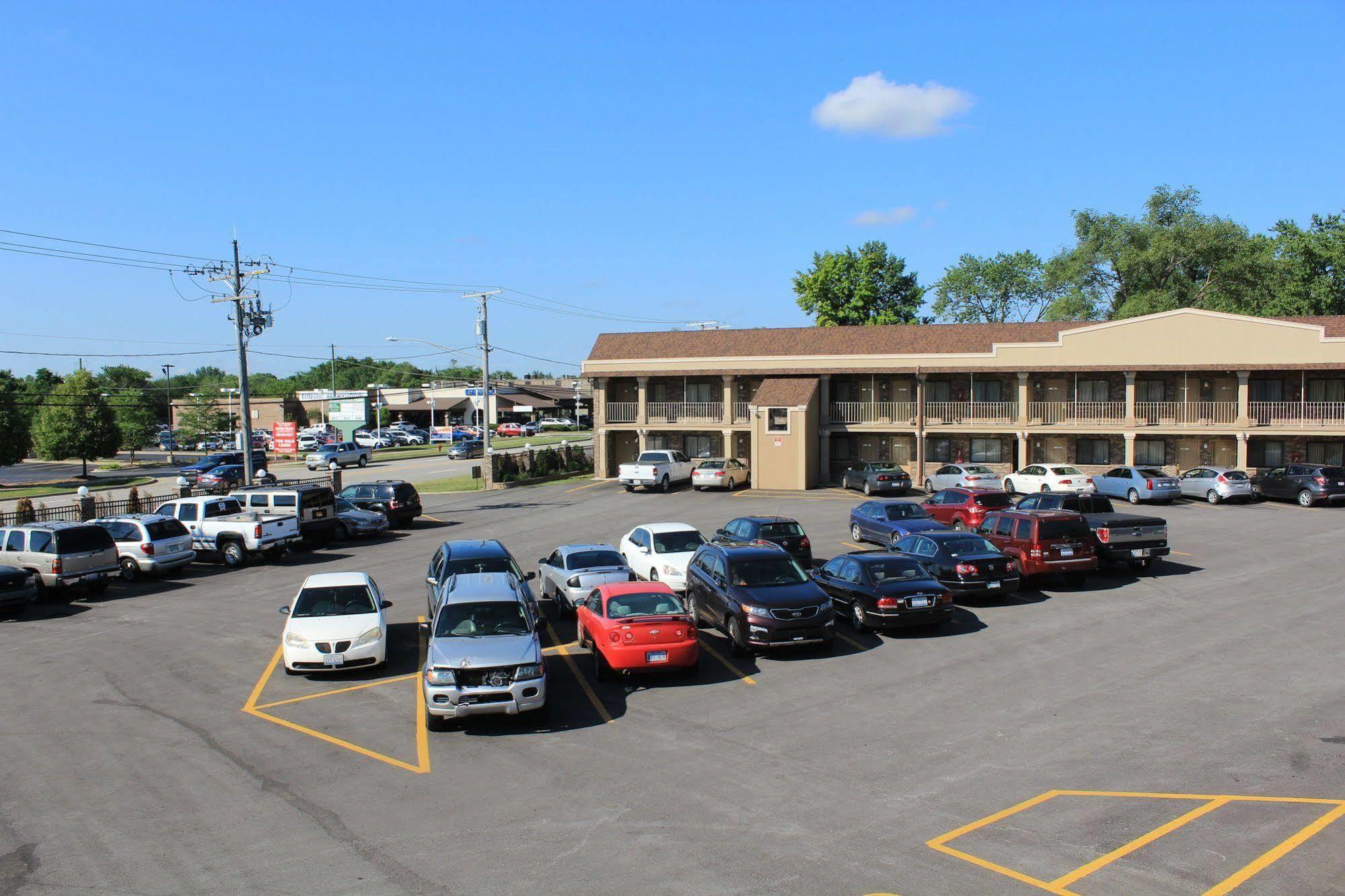 American Inn And Suites Countryside Экстерьер фото